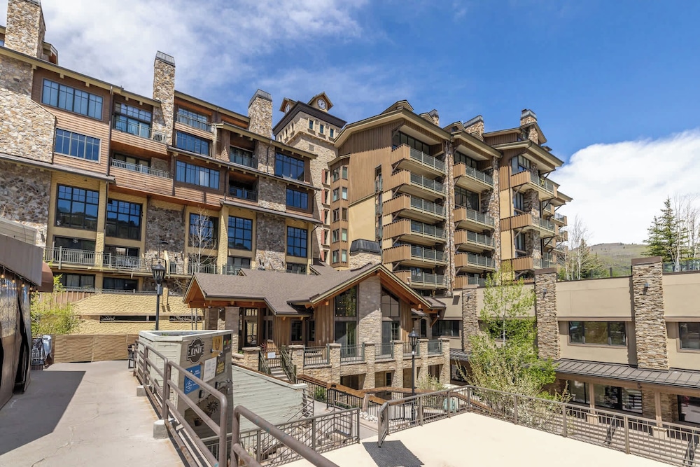 Landmark Vail - Charming Condo for 8 with Resort-style Amenities