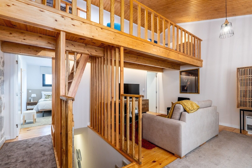City Center Comfort Apartment B by Vacationy