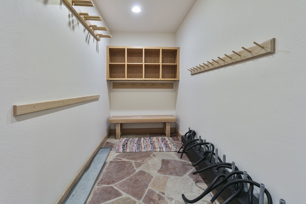 Stag Lodge at Deer Valley Resort - Four Bedroom with Spa #30 4 Condo
