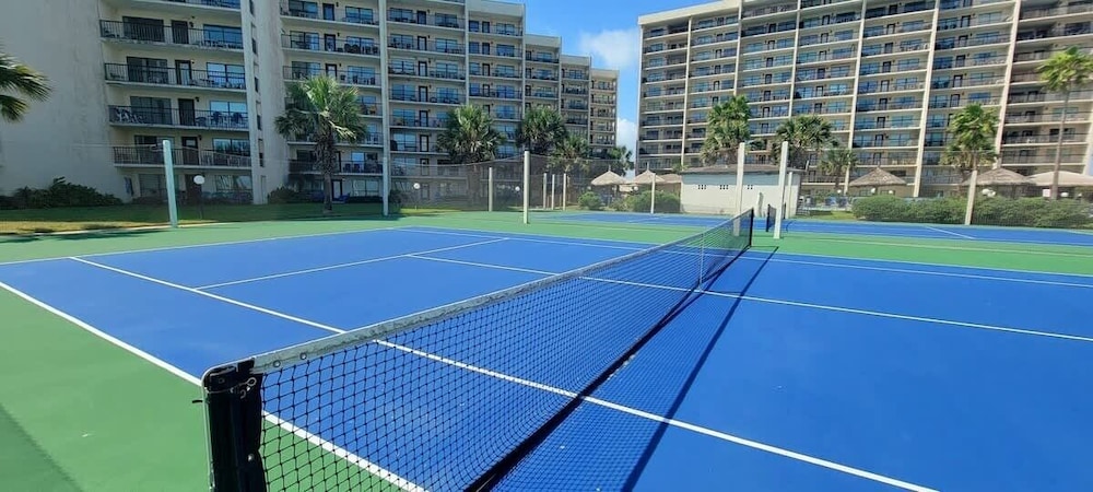 Saida Beachfront Luxe Condo Two Heated Pools 2 Bedroom Condo