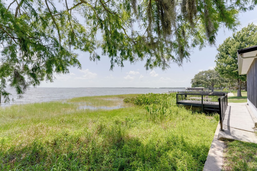 Family Home w/ Stunning Water Views in Tavares!