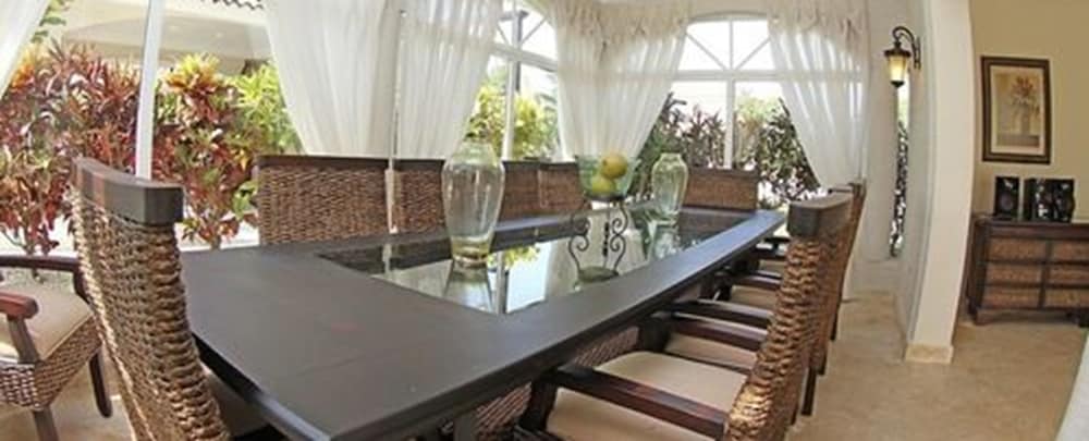 Crown Villas, All-Inclusive