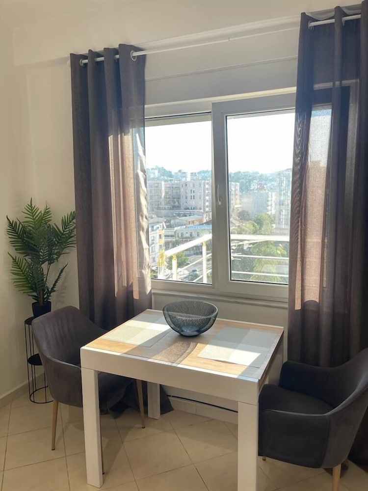 Sunny Apartment