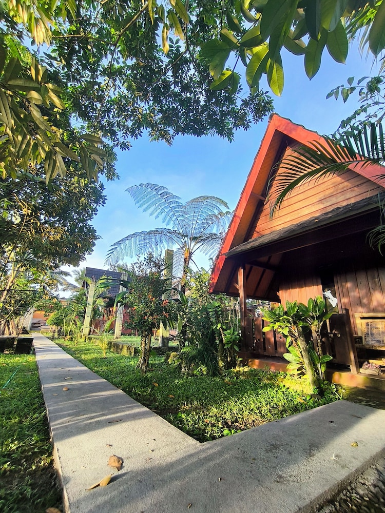 Tetebatu Valley Bungalows