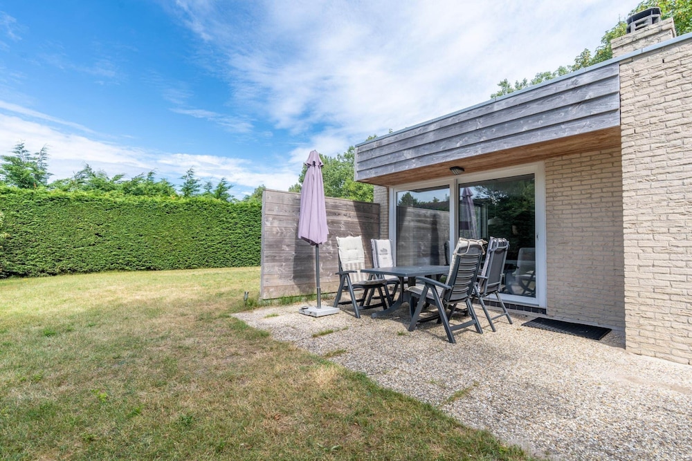 Charming Detached Bungalow for 4 People