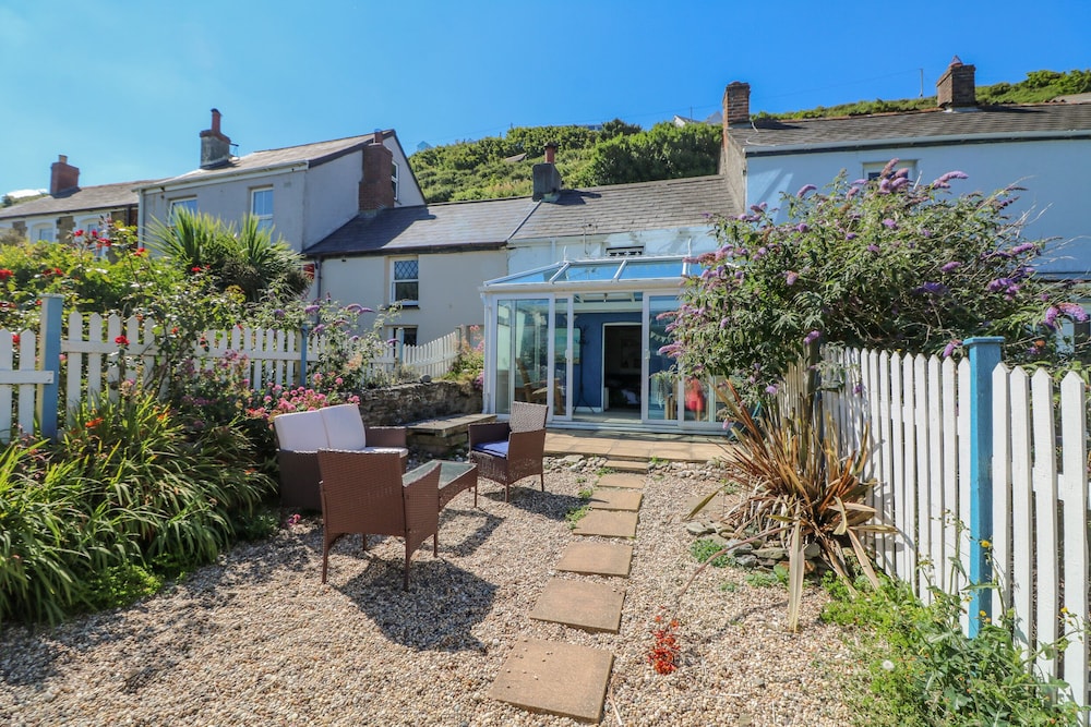 Pebble Cottage