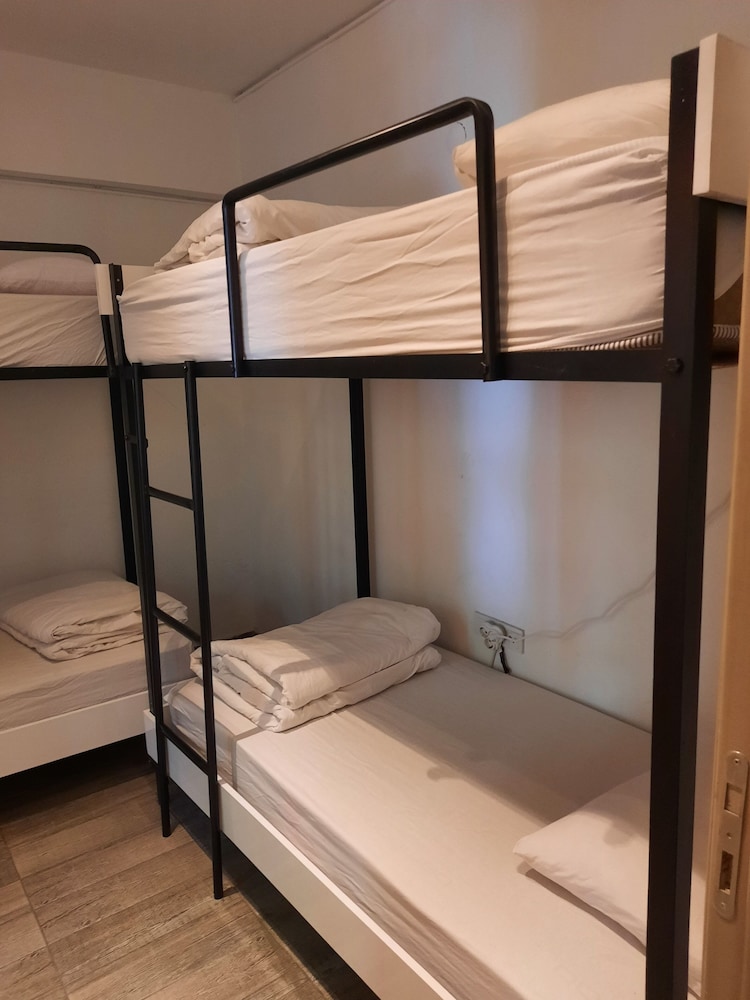 Kuyu Beergarden Hostel