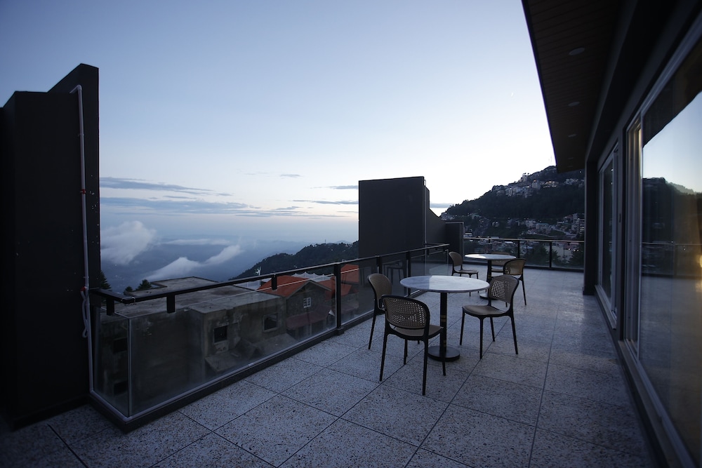 ZAR Luxury Suites Murree