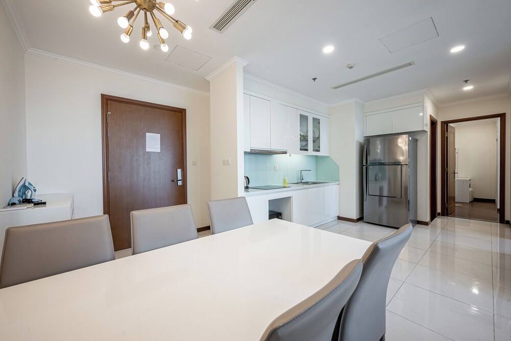 PD Pristine Apartment Landmark Plus