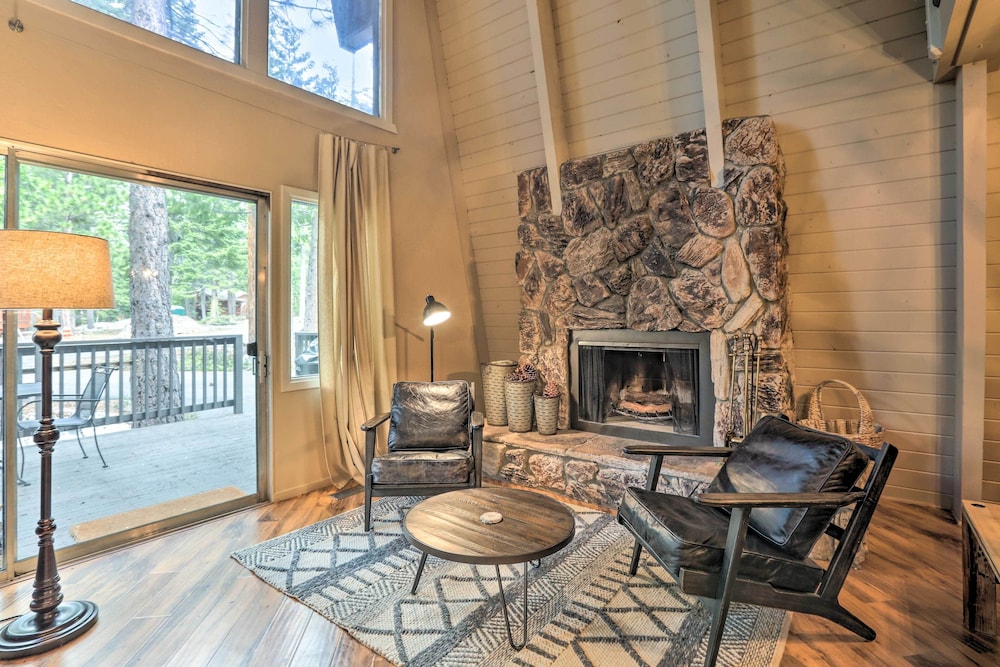 Carnelian Bay Home < 1 Mi to Tahoe Beaches - Property Image 10