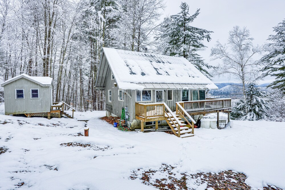 Cozy Vermont Escape w/ Deck, Near Skiing! view 4
