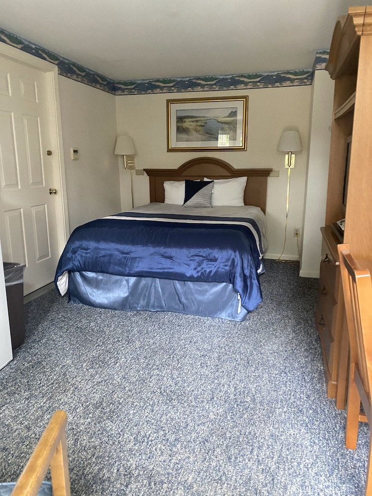 Green Harbor Waterfront Lodging - Property Image 5