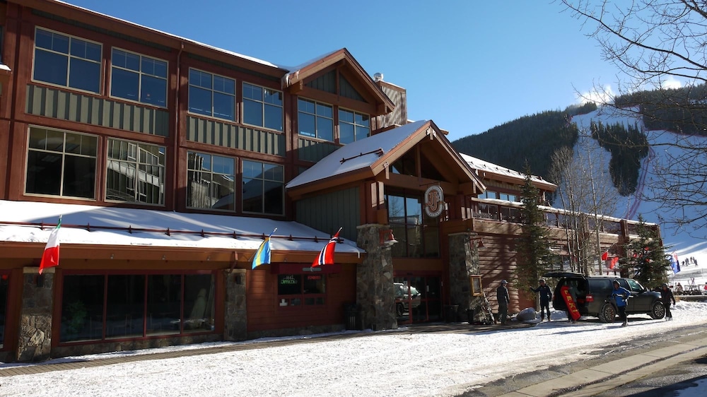 Pet-Friendly Ski in Ski out Condo 30 Second Walk to Lift - SF204 by RedAwning