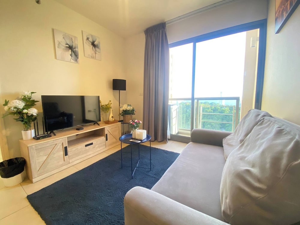 Sea View High Floor 2 Bed Room-excellent Location