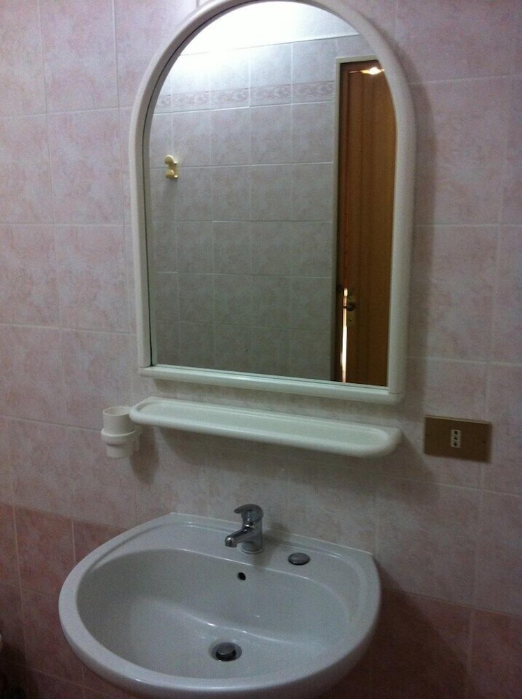 Viola Club Village photo 5