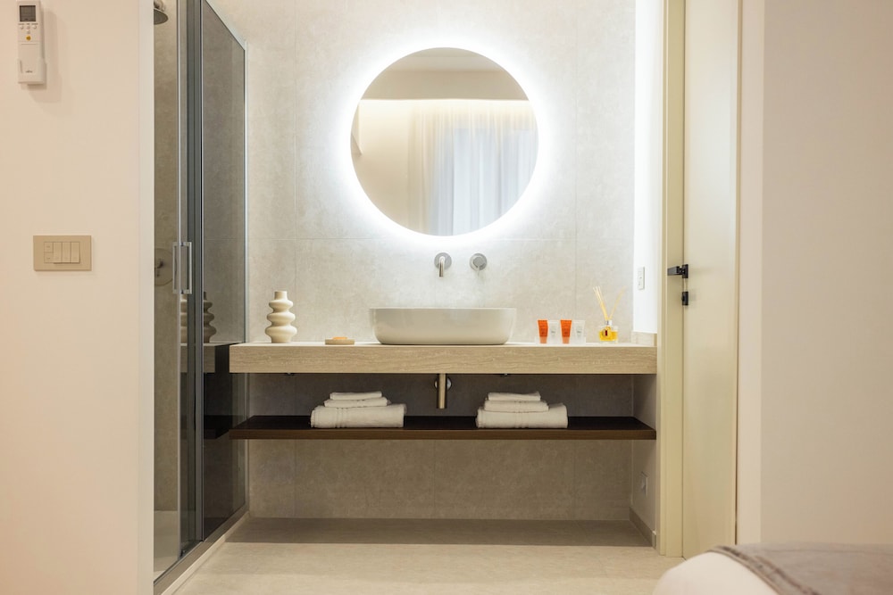 Nora's Suites
