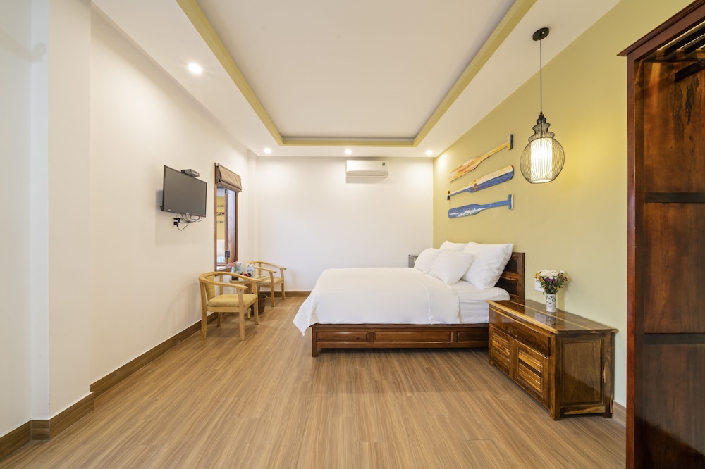 Blue Whale Homestay