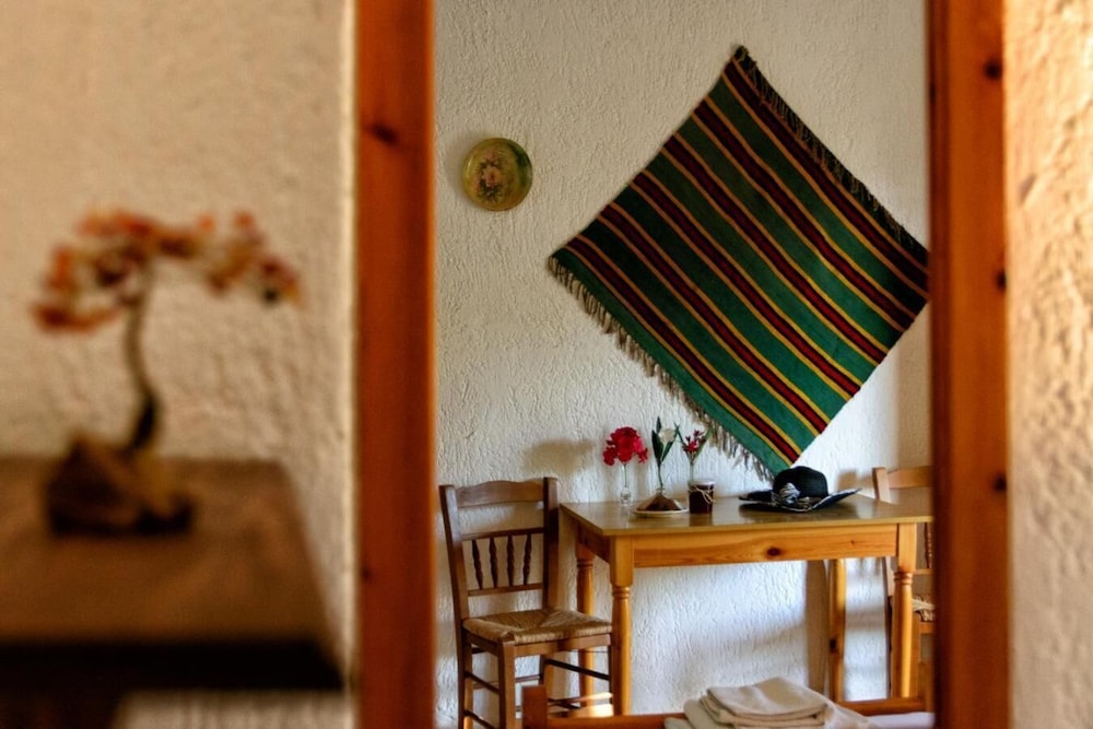 Spiros rooms