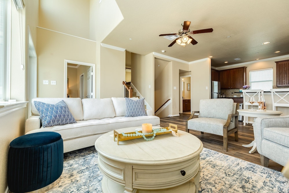 Twin Palms Paradise