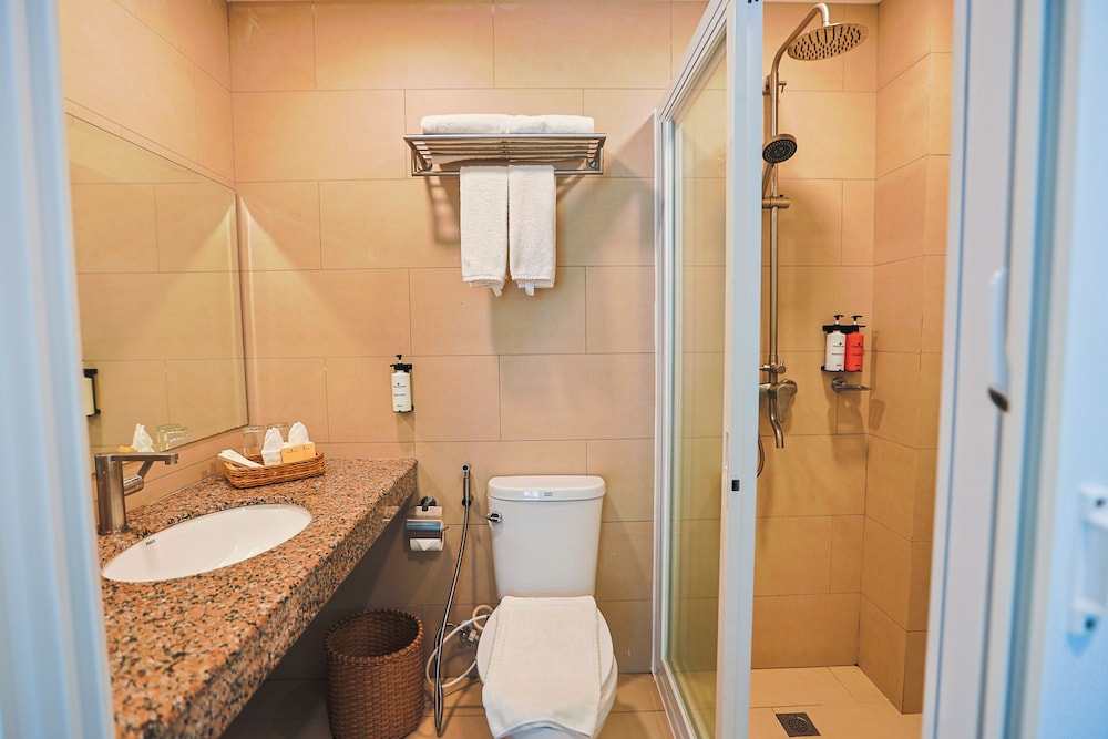 Holiday Suites Port Barton