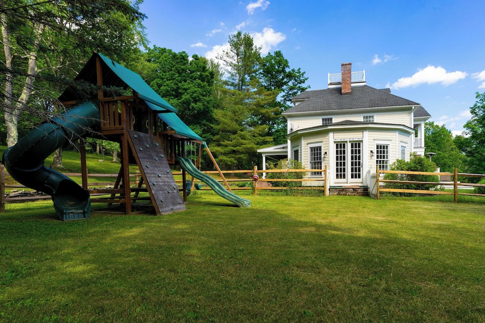 Secluded Berkshires Estate + Private Pond/pool,theater, Gym Sunny Pond