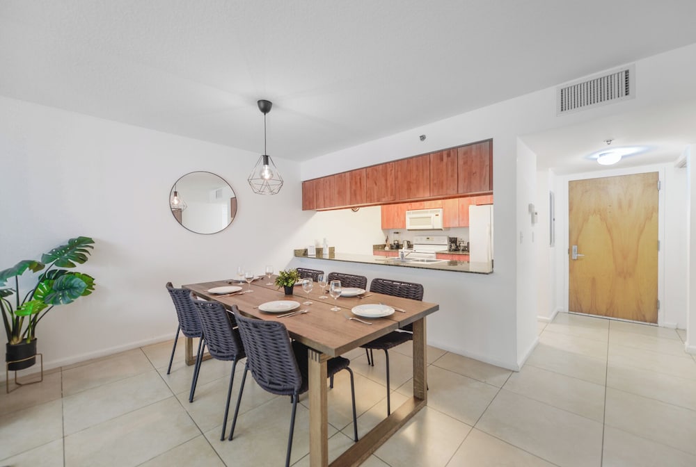 Chic Brickell Condos – Prime Location