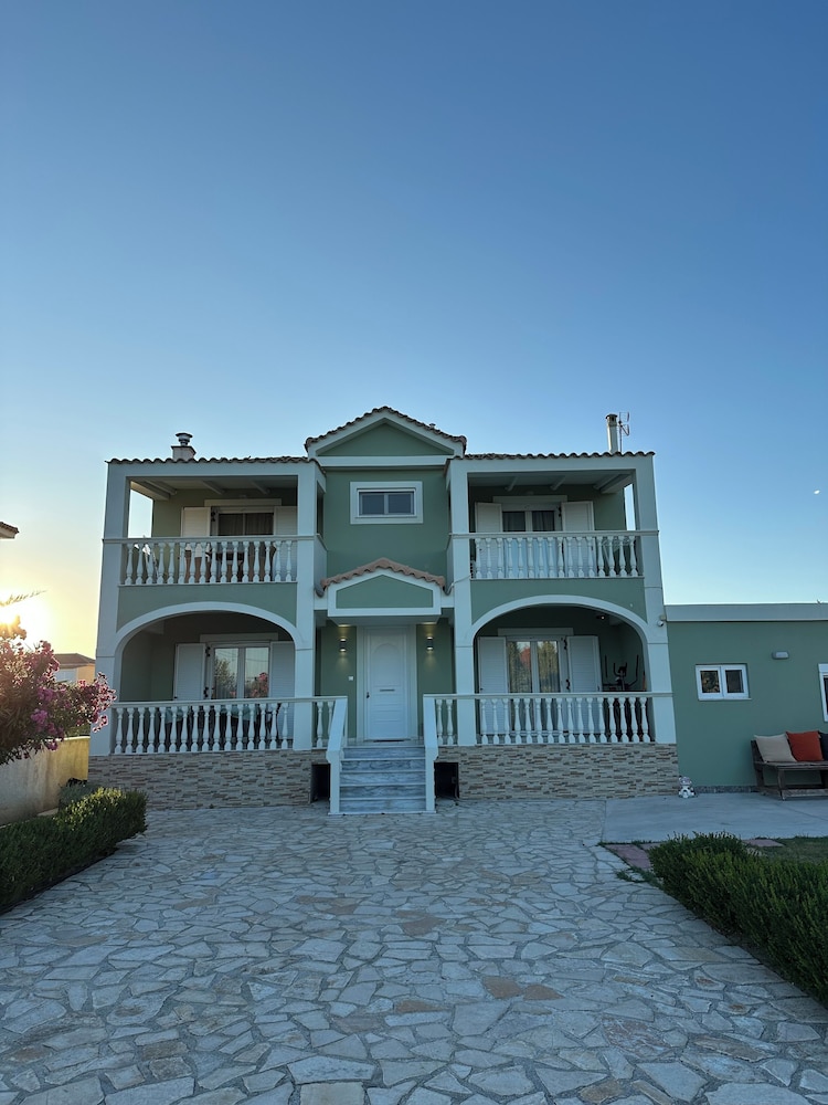 Denva Holiday Home