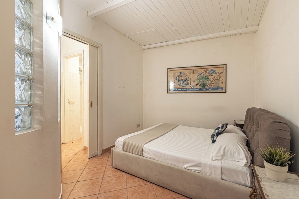 Real Umberto Apartments by WonderfuI Italy