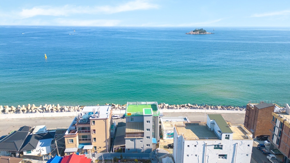 Sokcho Bird Island Pension view 2