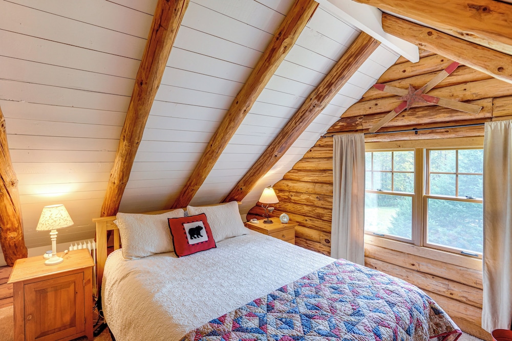 Cozy Log Cabin Near Mt Snow: Views, Modern Comfort