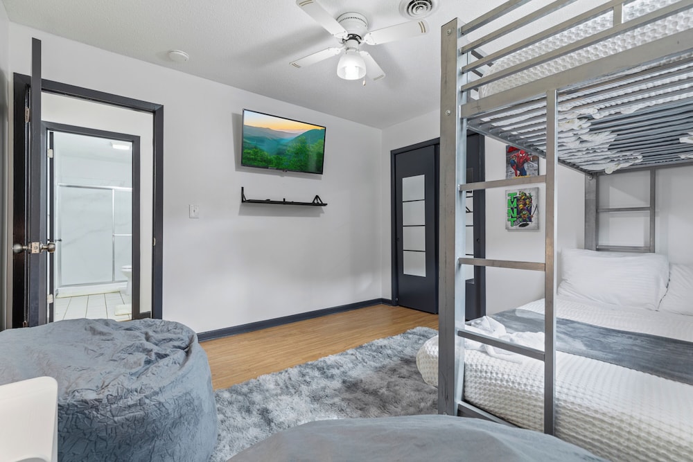 Noir Manor 3BR House
