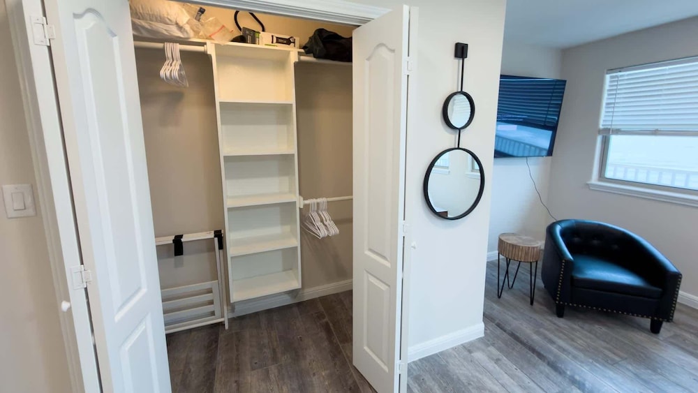 Penthouse Beachfront Views Renovated 4 Bedroom Condo