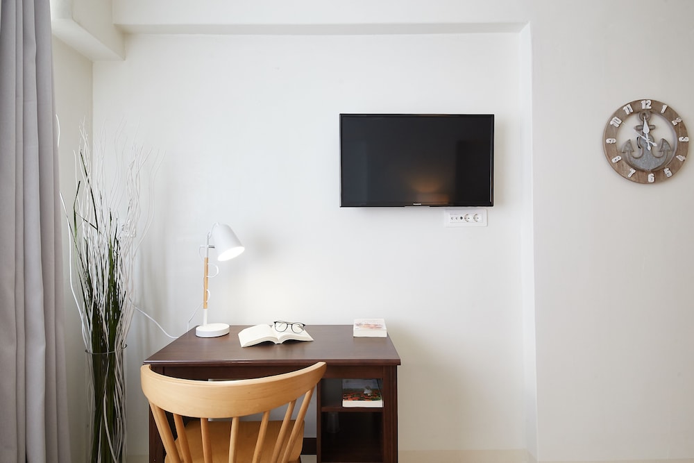 toStay Athens