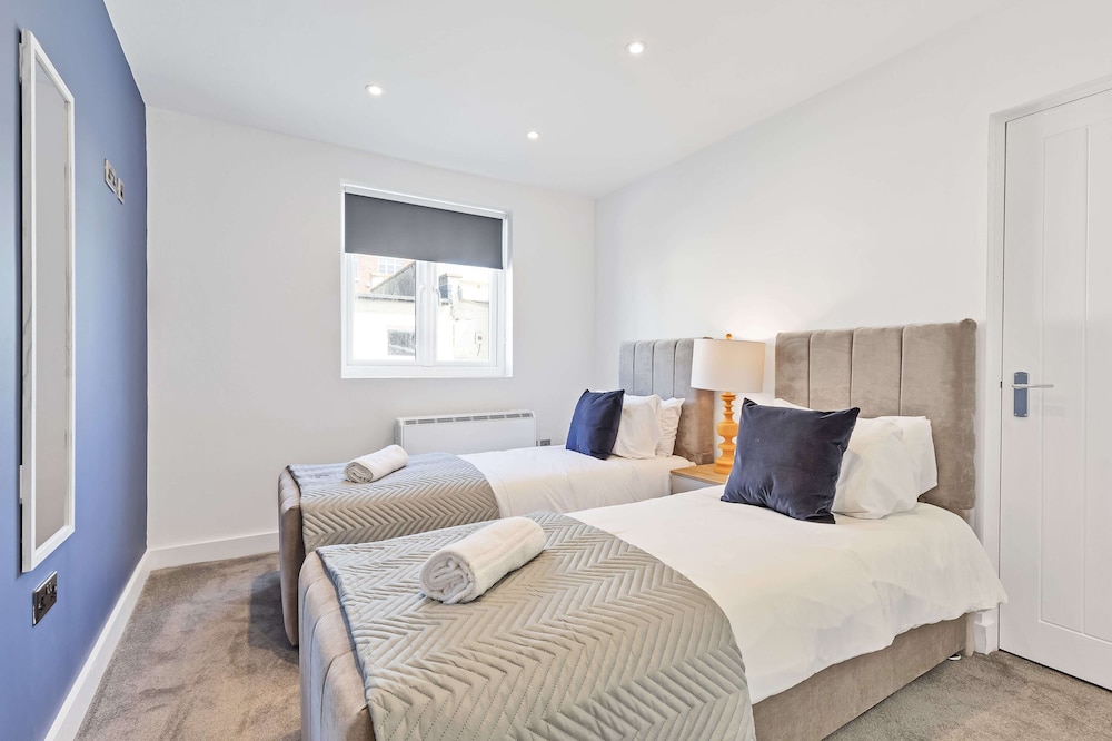 Right On : Bright On Apartment 1D | By My Getaways view 4