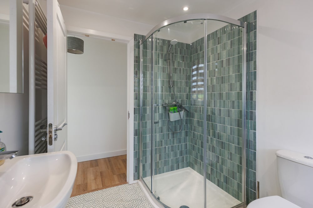 Sea Breeze Your Coastal Sanctuary in Sandown
