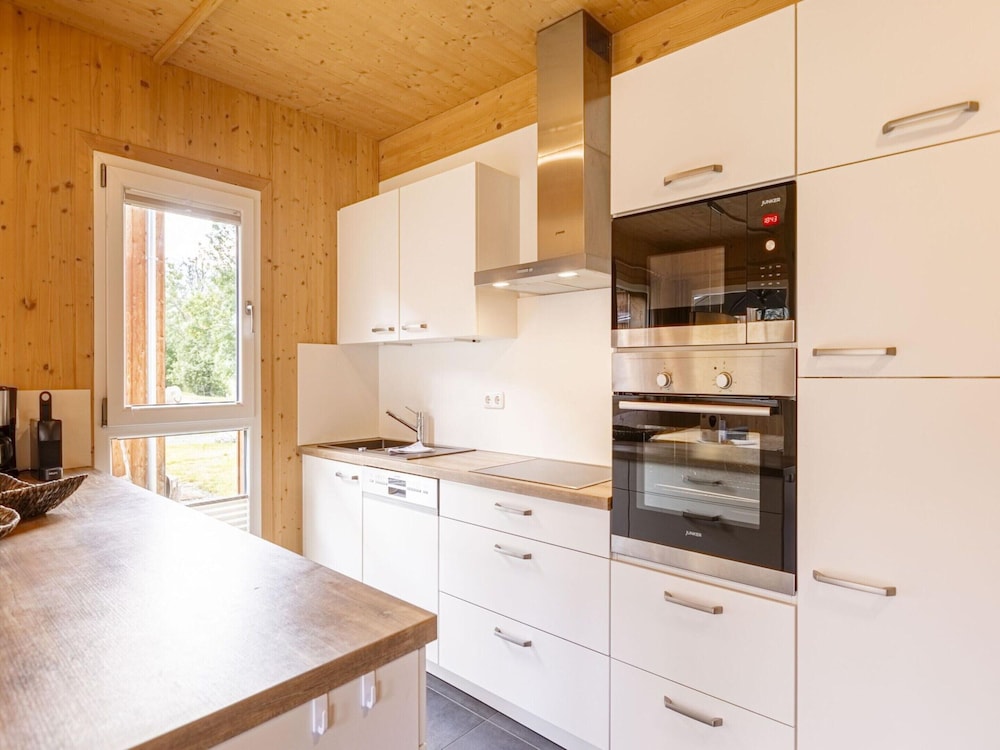 Exclusive Chalet With Whirlpool