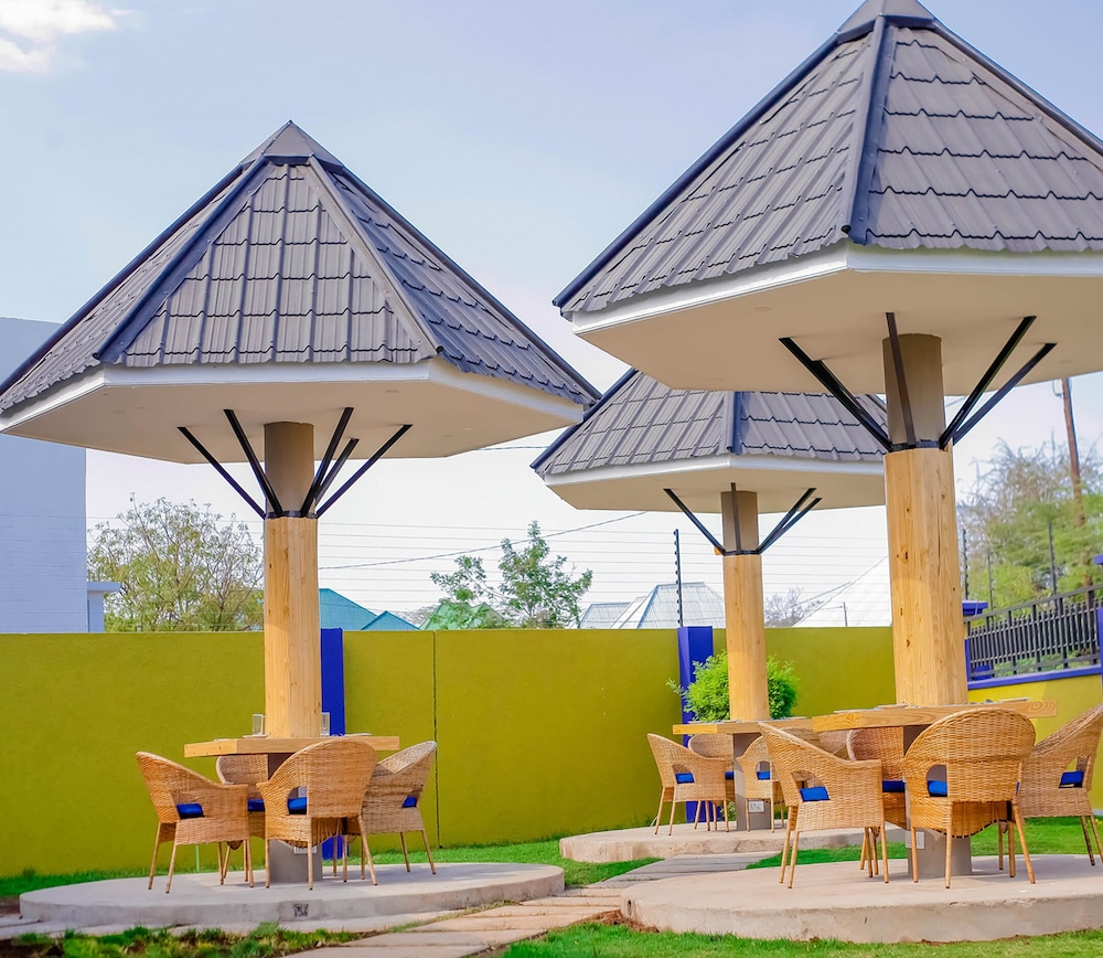 Ngare Lodge