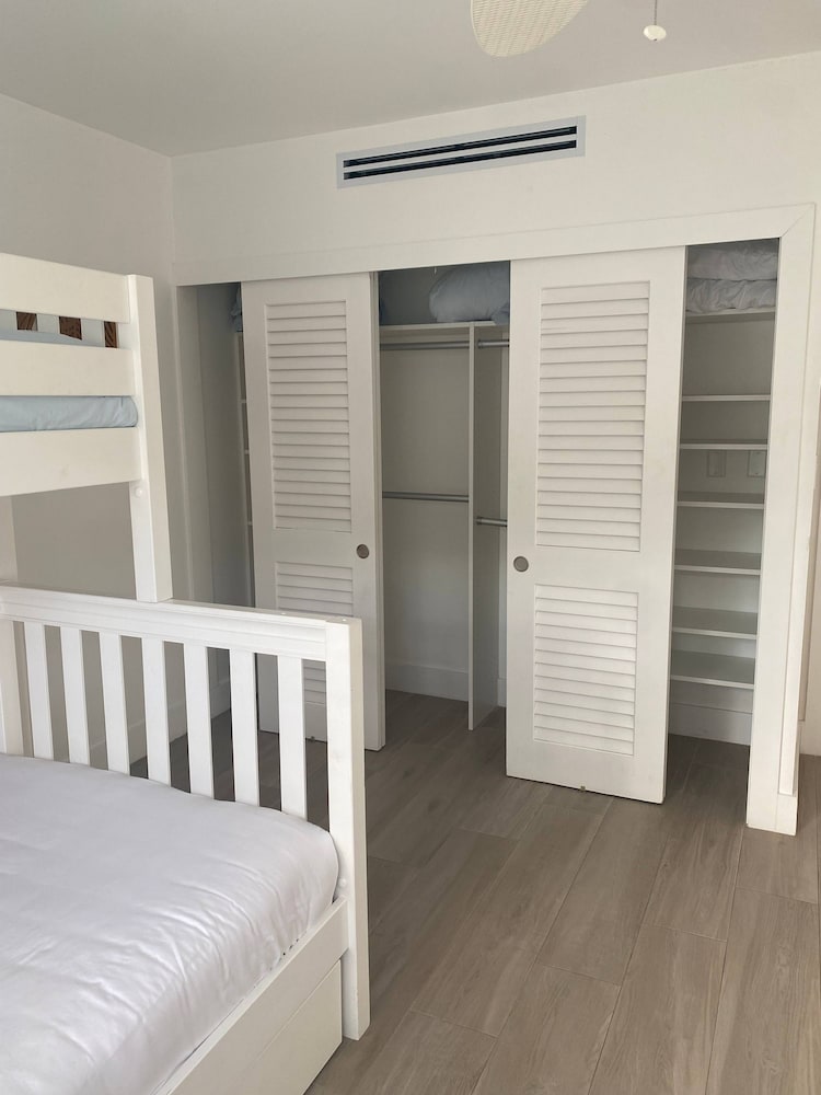 Modern Comforts in Paradise Tamarind Bay 3-bed 2-bath
