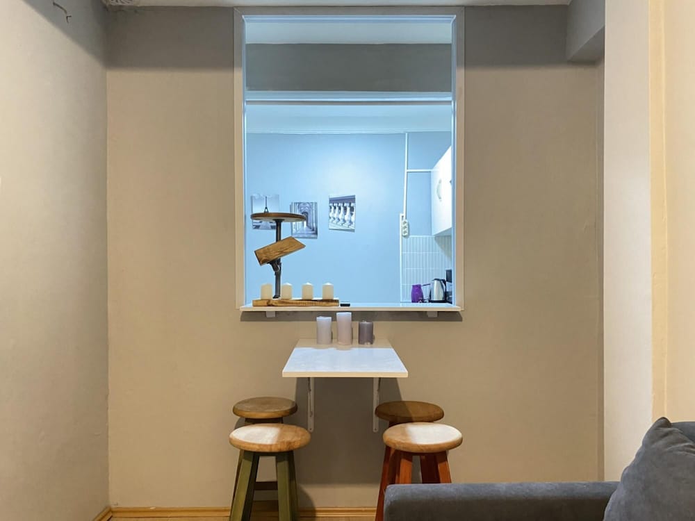 Charming Flat With Balcony in Sinanpasa Besiktas