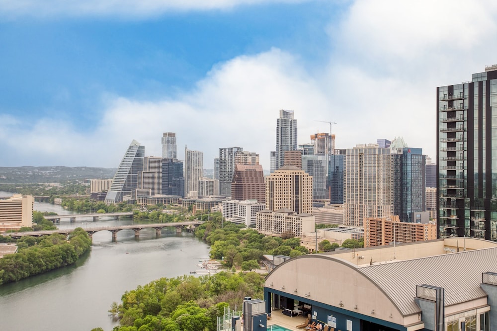 Carousel by Avantstay Brand New Condo in Austin w Amazing Amenities