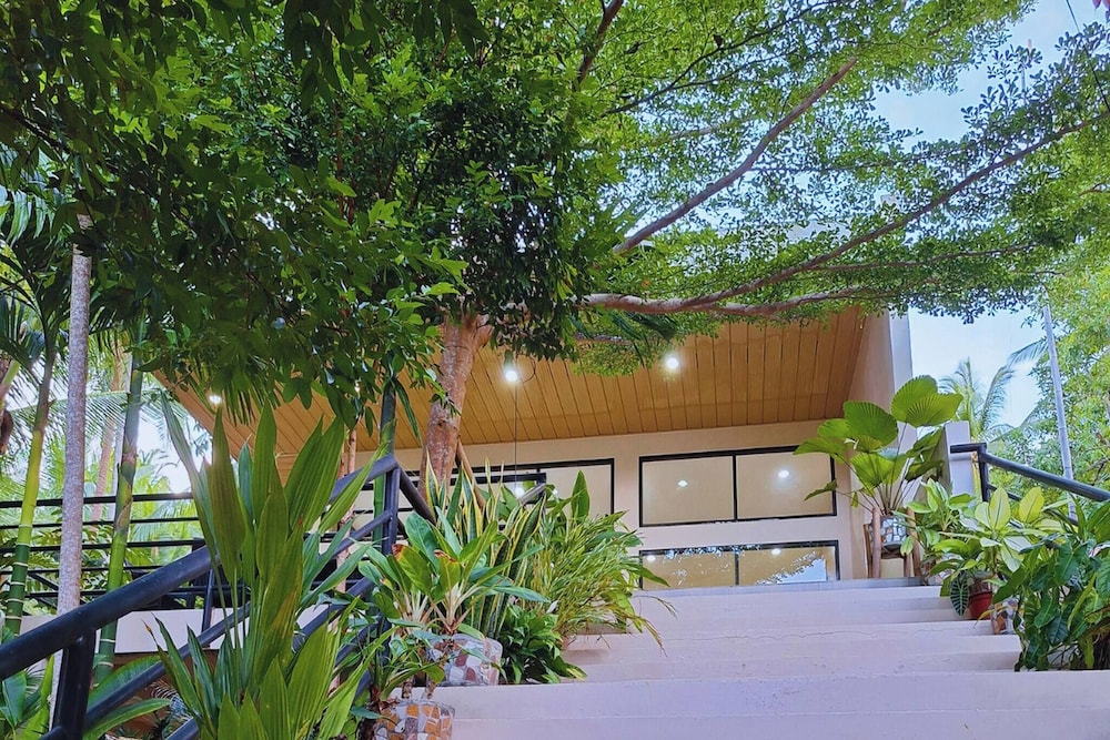 Balcon - Exclusive Private Villa in Camotes Island, Cebu, Philippines