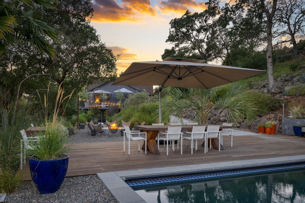 Kenwood Vista by Avantstay 7acres w Pool Fire Pit Vineyard Views