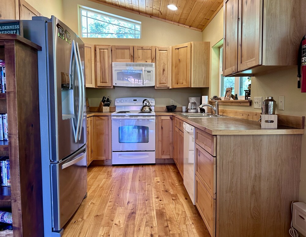 River Song Cabin 3 Bedroom Home
