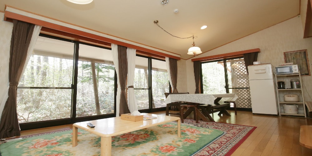 Runesu Karuizawa