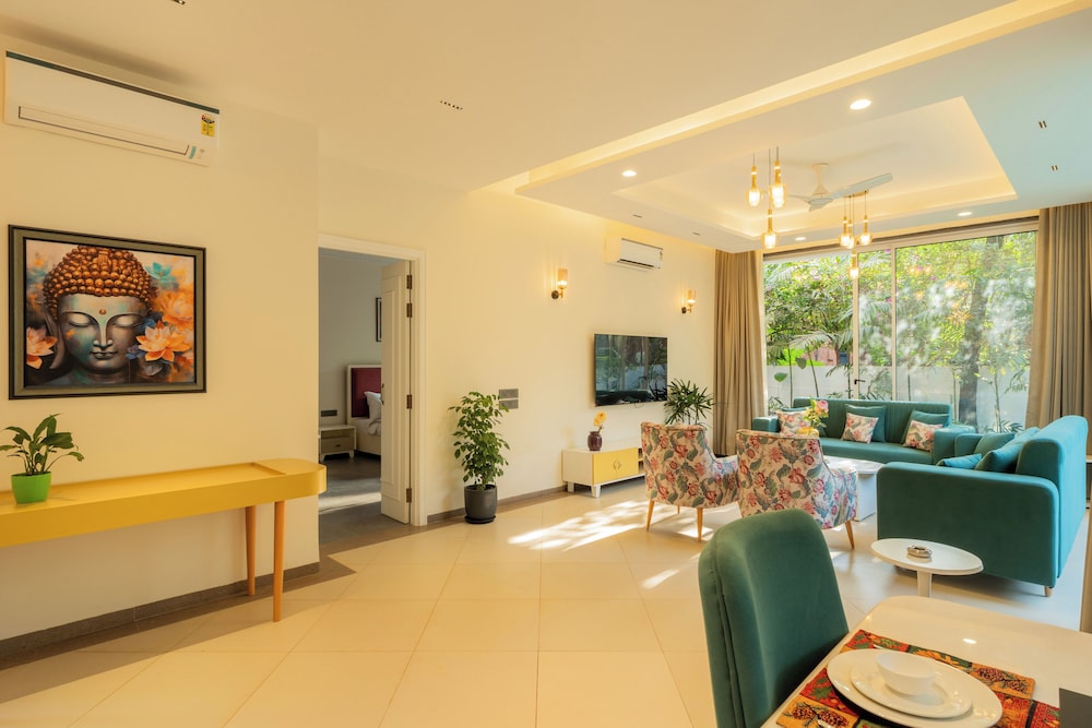 ELIVAAS Laguna Camellia | Luxe 4 BHK Villa Near Popular Beaches with Private Pool