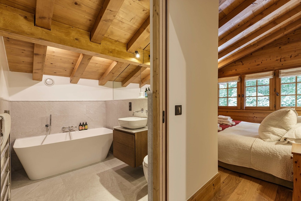 Magnificent Chalet Valhalla 5 Central Chamonix