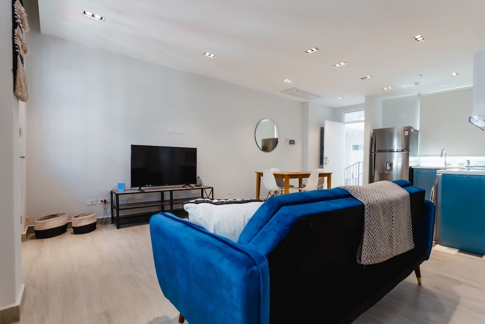 w Stunning 1BR w Balcony in Panama