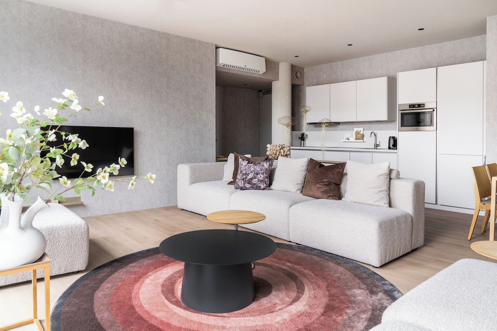 348 Suites Buitenhof Short Stay
