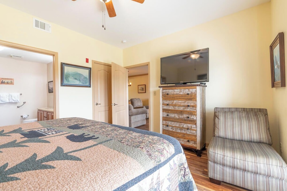 Mountain View Condo 3702