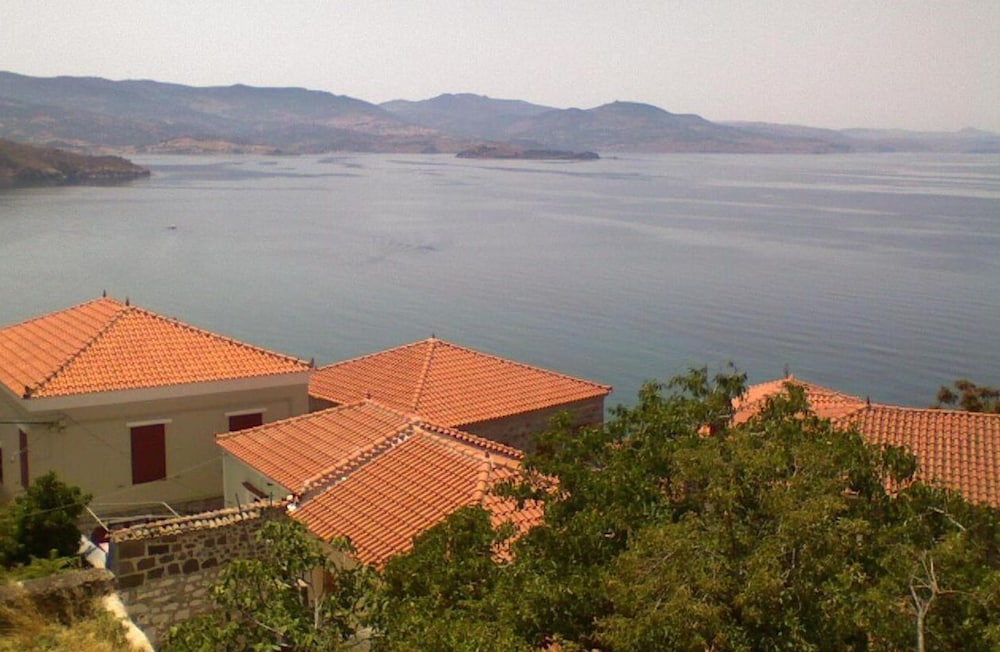 The Schoolmistress With the Golden Eyes photo 4